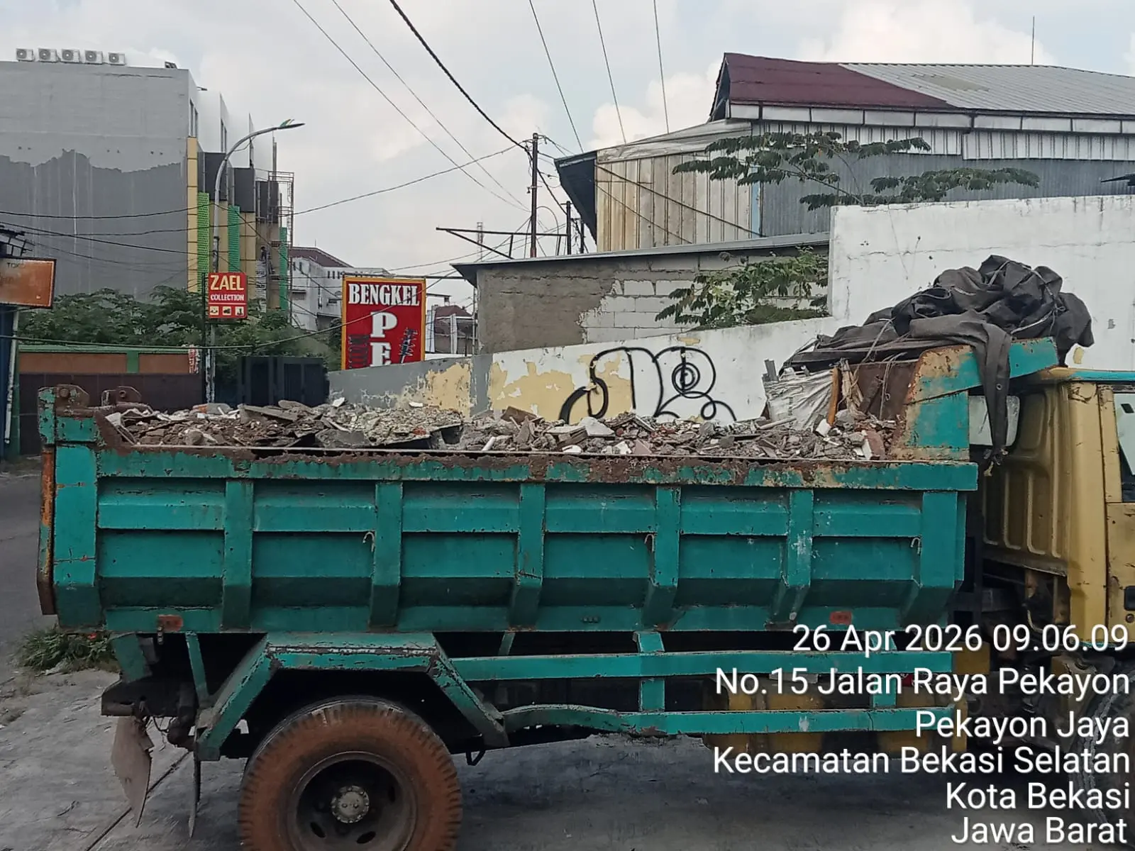 Jasa Buang Puing Renovasi